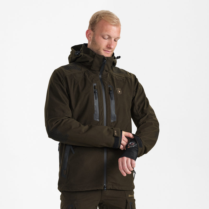 Laden Sie das Bild in Galerie -Viewer, Game Pro Light Jacke
