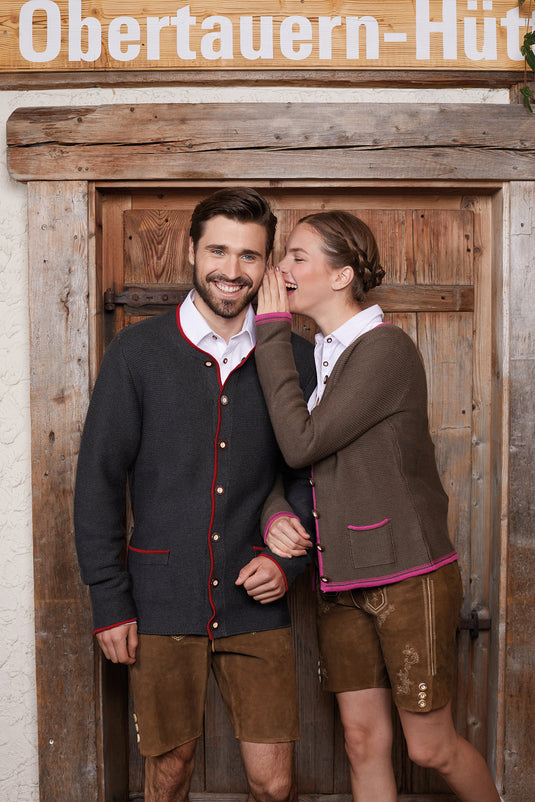 Strickjacke im klassischen Trachtenlook - JN639