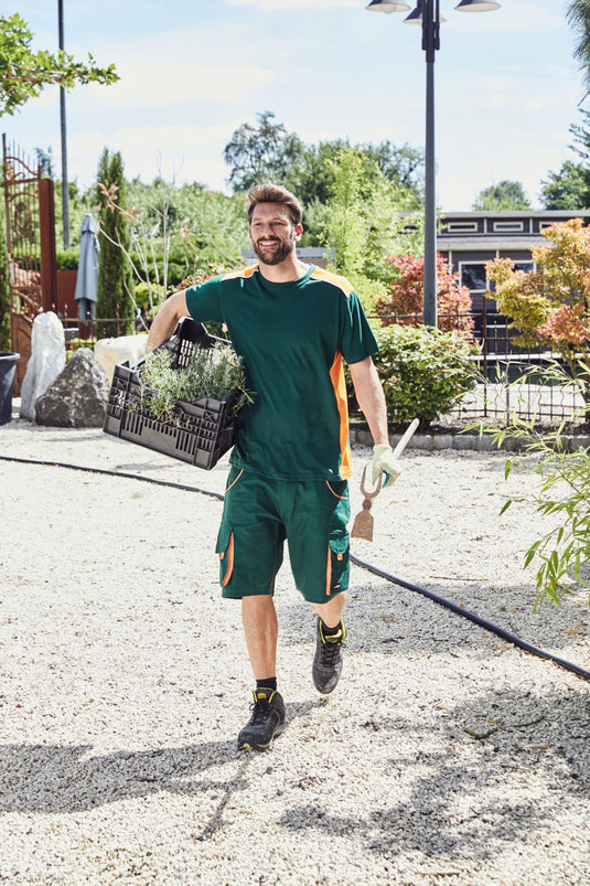 Strapazierfähiges und pflegeleichtes T-Shirt mit Kontrasteinsätzen - JN860