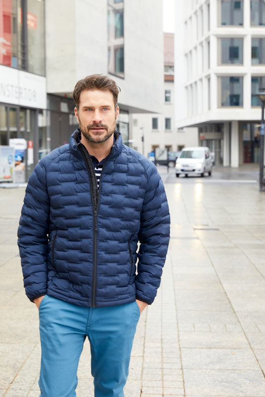 Leichte, modische Steppjacke aus recyceltem Polyester - JN1162